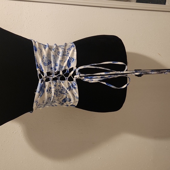 Corset - Picture 2 of 2